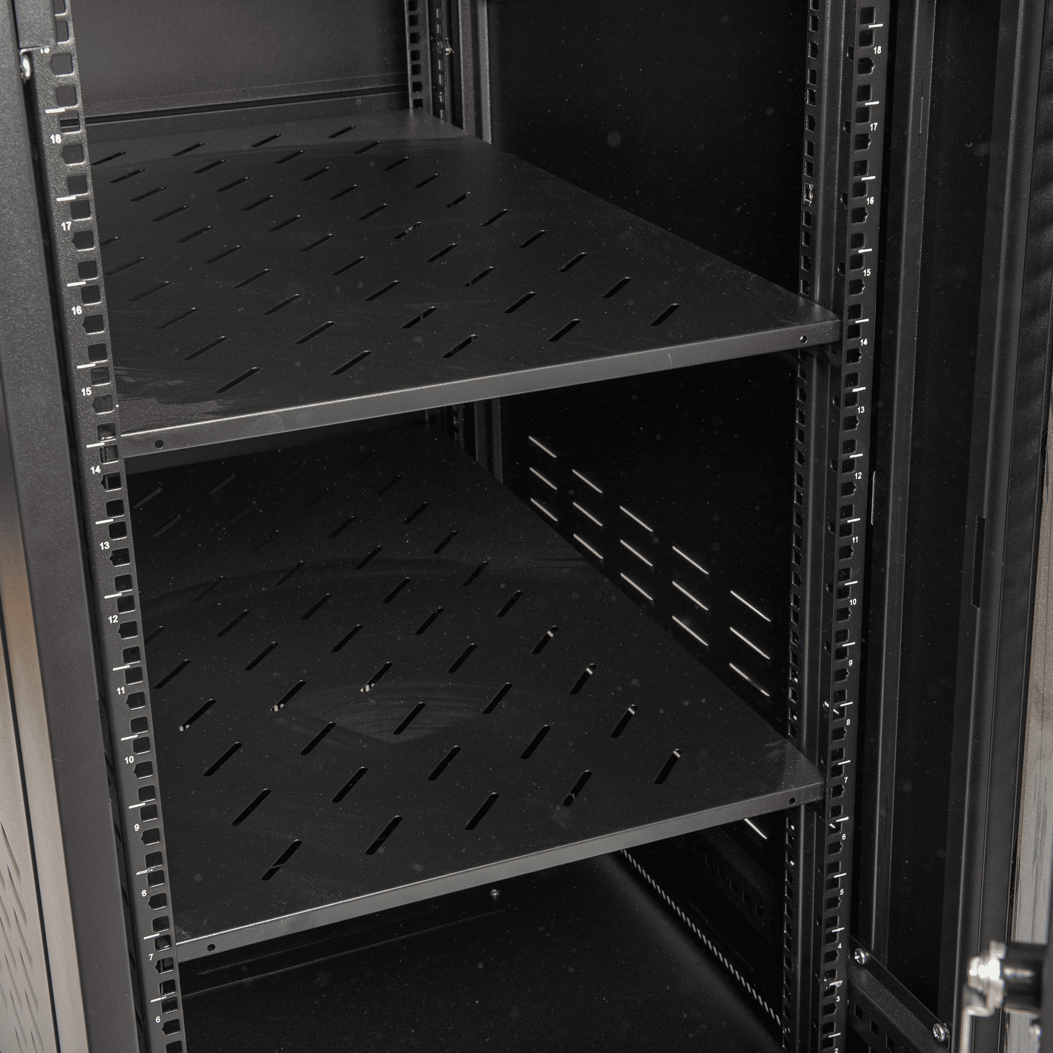 22RU Floor Standing Rack Cabinet 1000D 1167H 600W
