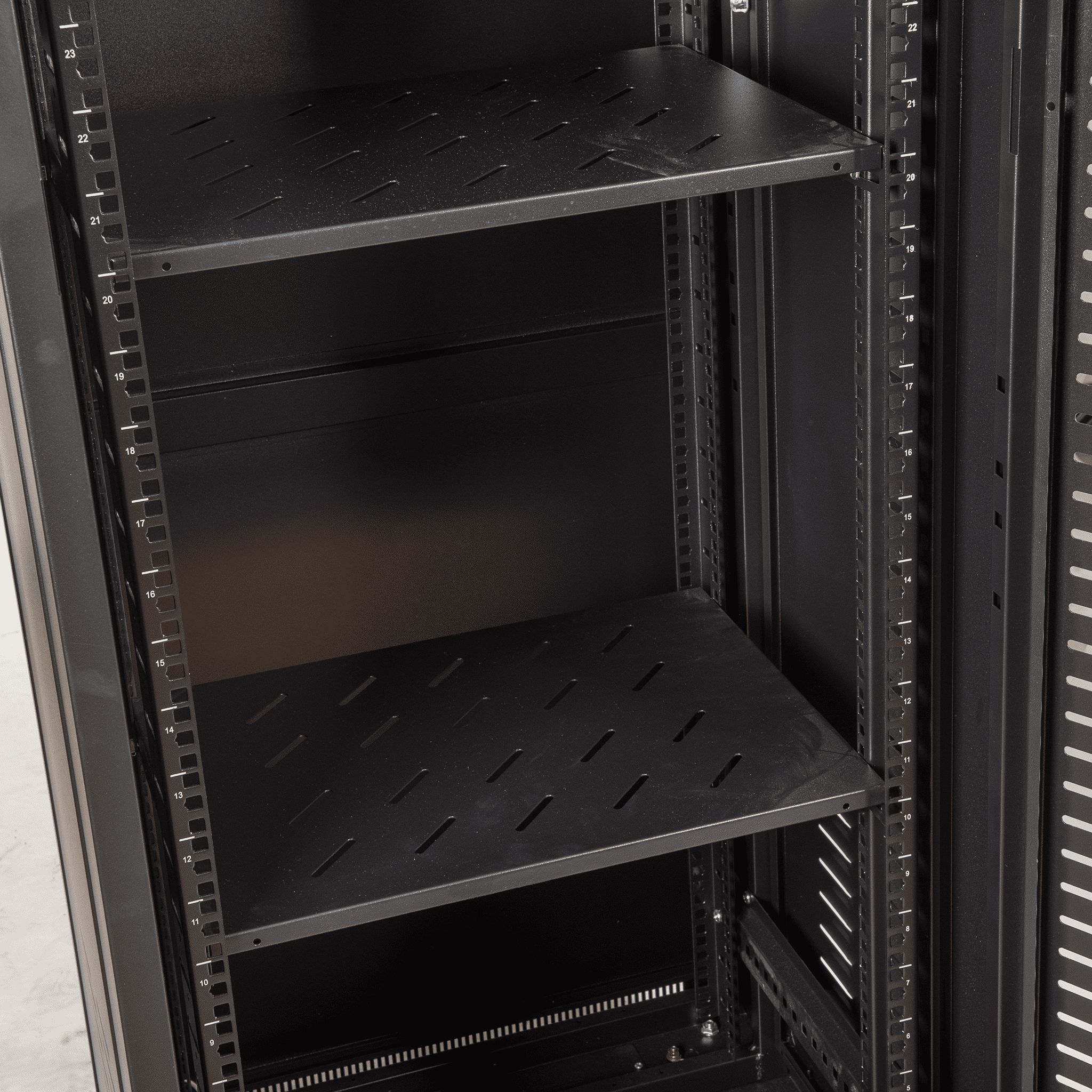 42RU Floor Standing Rack Cabinet 600D 2055H 600W
