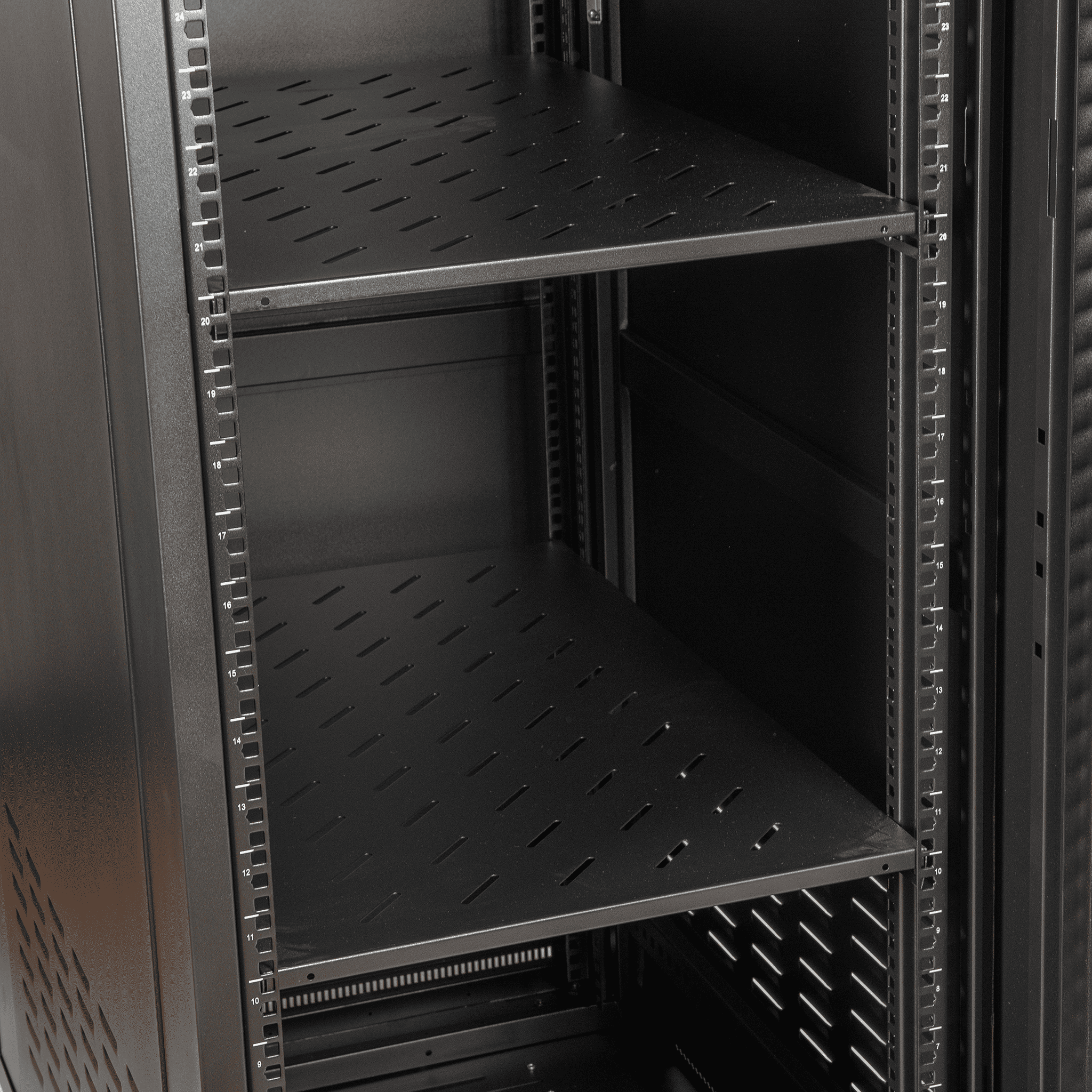 42RU Floor Standing Rack Cabinet 1000D 2055H 600W