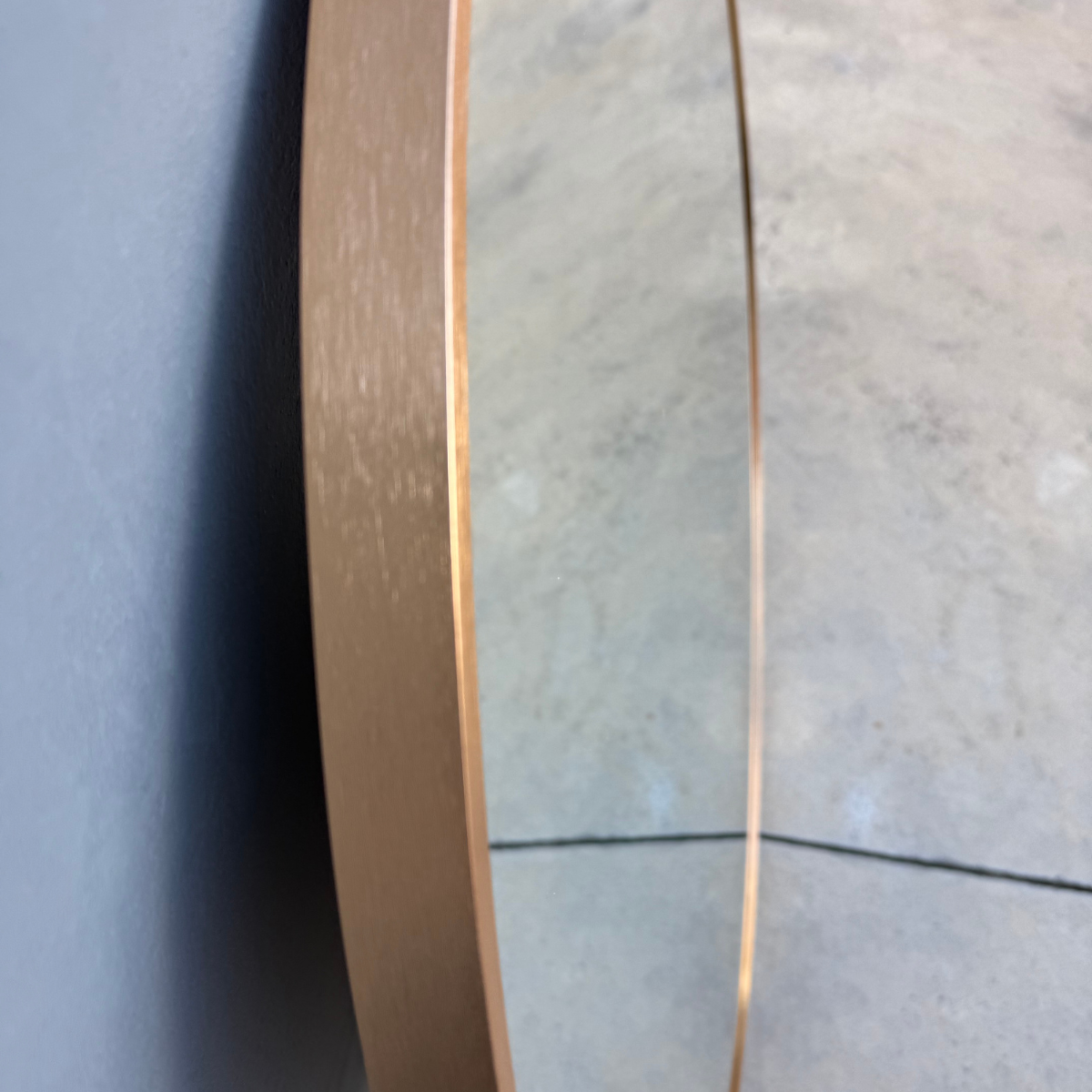 Rose Gold Framed Classic Round 80cm Decorative Wall Mirror for Living Rooms Bedrooms Bathrooms - image 4 of 8